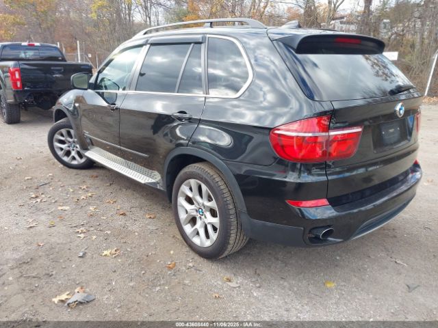 2013 BMW X5 5UXZV4C55D0B00089 Photo 2