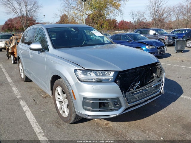 2019 AUDI Q7 WA1LAAF72KD003749 Photo 0
