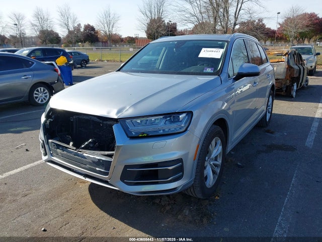 2019 AUDI Q7 WA1LAAF72KD003749 Photo 1