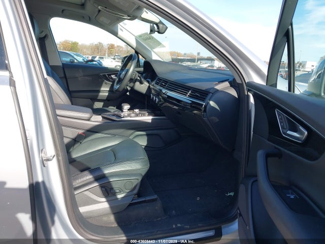 2019 AUDI Q7 WA1LAAF72KD003749 Photo 4