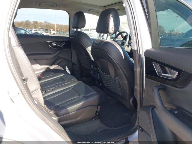 2019 AUDI Q7 WA1LAAF72KD003749 Photo 7