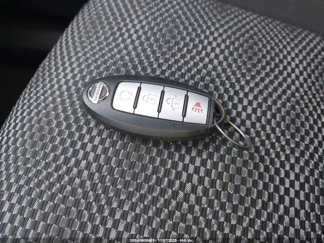 JN1BJ1CR7HW112554 Nissan Rogue Sport Sv