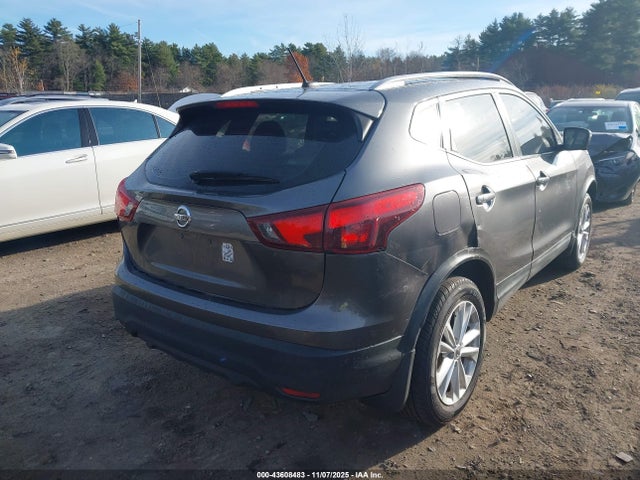 JN1BJ1CR7HW112554 Nissan Rogue Sport Sv