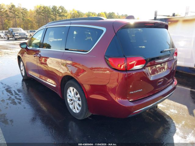 2017 CHRYSLER PACIFICA 2C4RC1BG6HR804576 Photo 2