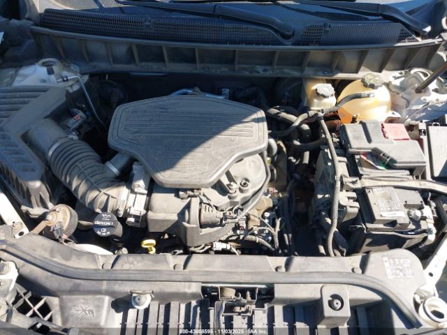 2017 CADILLAC XT5 1GYKNCRS7HZ268089 Photo 9