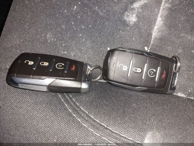 2022 RAM 1500 1C6SRFFT5NN405355 Photo 10