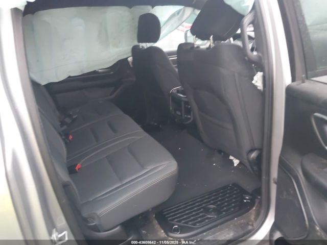 2022 RAM 1500 1C6SRFFT5NN405355 Photo 7