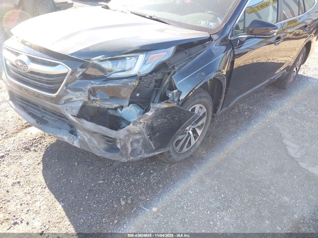 Auction sale of the 2022 Subaru Outback Premium, vin: 4S4BTADC0N3242573, lot number: 43608685