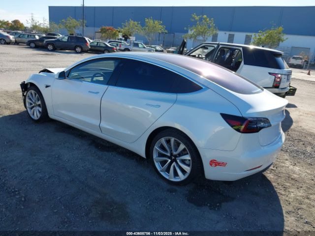 2018 TESLA MODEL 3 5YJ3E1EA0JF025117 Photo 2