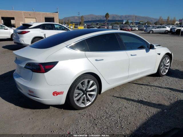 2018 TESLA MODEL 3 5YJ3E1EA0JF025117 Photo 3