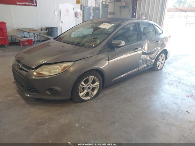 Ford FOCUS SE 2014 1FADP3F28EL190830 Image 2