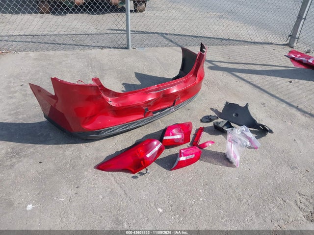1FADP3F26JL278656 Ford FOCUS SE