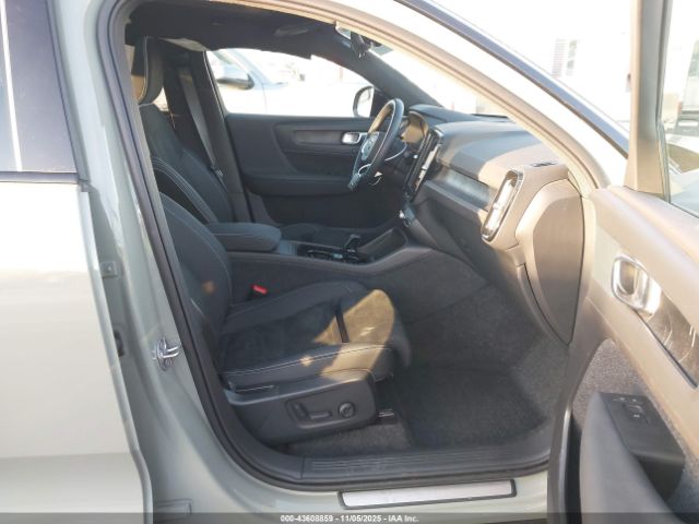 2023 VOLVO XC40 RECHARGE PURE ELECTRIC YV4ED3UL9P2108340 Photo 4