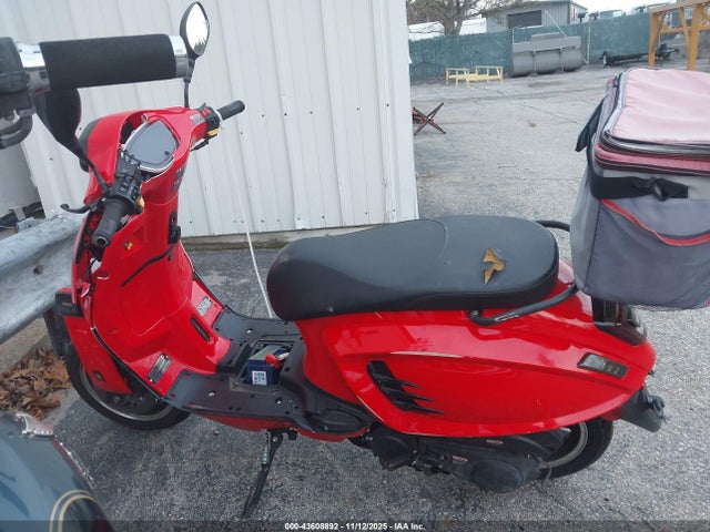HZ2TBCNM3R1000071 Scooter 150cc