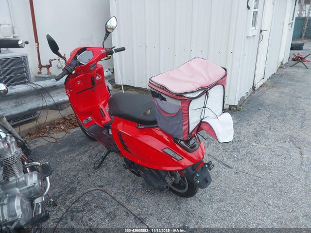 HZ2TBCNM3R1000071 Scooter 150cc