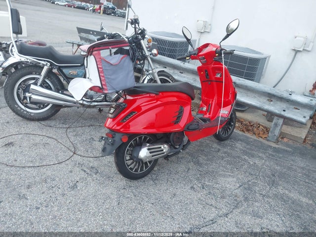 HZ2TBCNM3R1000071 Scooter 150cc