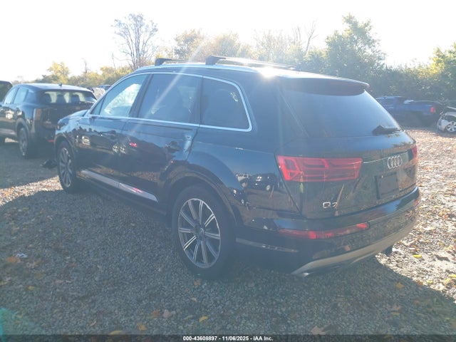 2017 AUDI Q7 WA1LAAF72HD005350 Photo 2