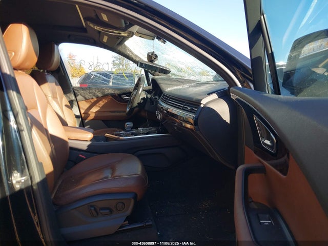 2017 AUDI Q7 WA1LAAF72HD005350 Photo 4
