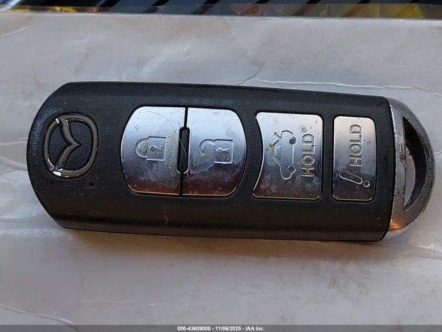43609000 :رقم المزاد ، 3MZBN1V38JM190693 vin ، 2018 Mazda Mazda3 Touring مزاد بيع