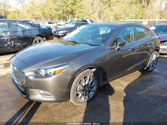 43609000 :رقم المزاد ، 3MZBN1V38JM190693 vin ، 2018 Mazda Mazda3 Touring مزاد بيع
