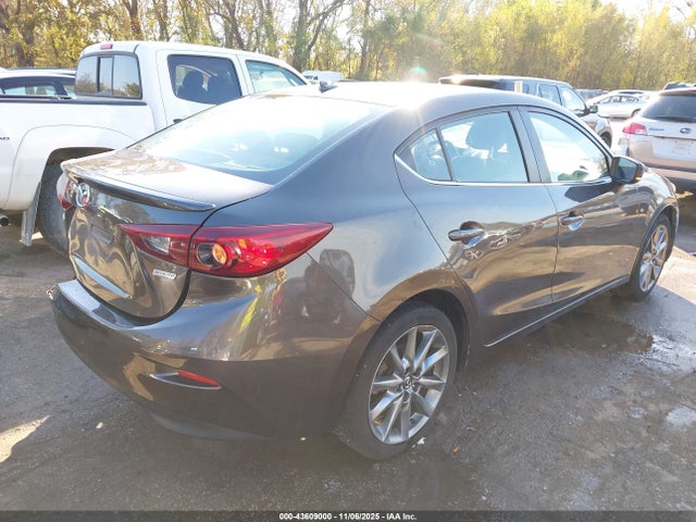 43609000 :رقم المزاد ، 3MZBN1V38JM190693 vin ، 2018 Mazda Mazda3 Touring مزاد بيع