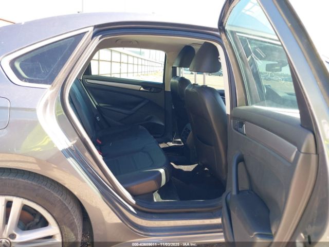 2015 VOLKSWAGEN PASSAT 1VWBV7A30FC059601 Photo 7