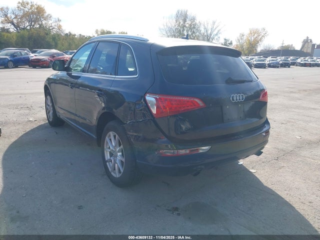 2011 AUDI Q5 WA1LFAFP0BA081241 Photo 2