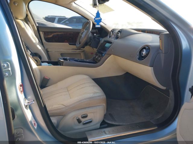 2012 JAGUAR XJ SAJWA1CB6CLV22792 Photo 4