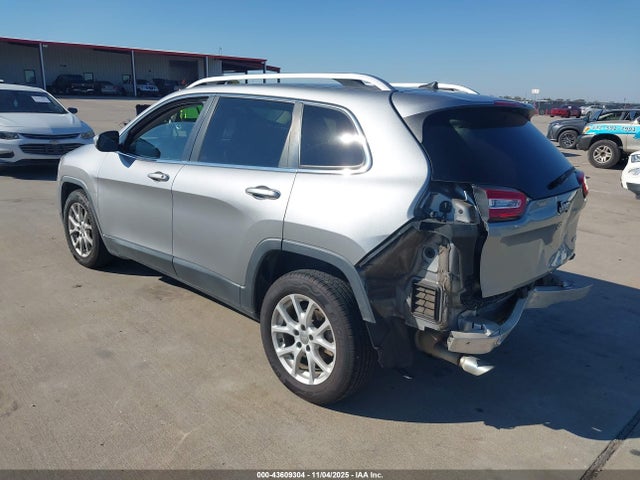 2016 JEEP CHEROKEE 1C4PJLCB9GW282494 Photo 2