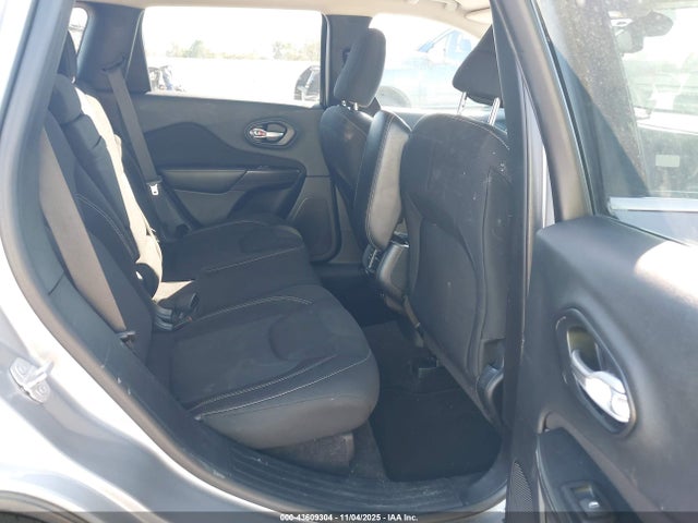2016 JEEP CHEROKEE 1C4PJLCB9GW282494 Photo 7