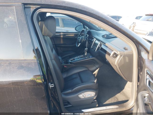 2016 PORSCHE MACAN WP1AB2A51GLB51778 Photo 4