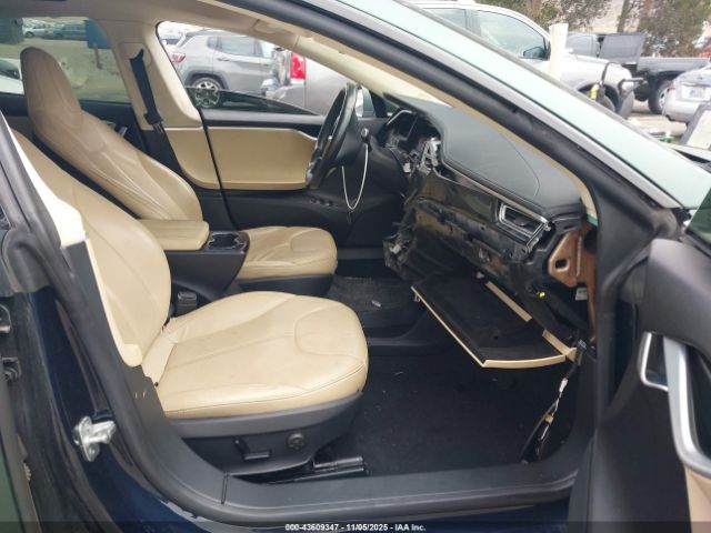 2013 TESLA MODEL S 5YJSA1CG3DFP20078 Photo 4