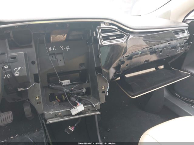 2013 TESLA MODEL S 5YJSA1CG3DFP20078 Photo 5