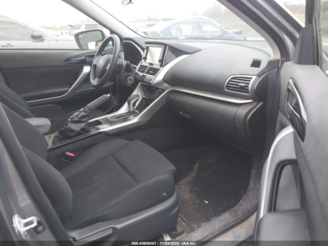2019 MITSUBISHI ECLIPSE CROSS JA4AT3AA2KZ028931 Photo 4