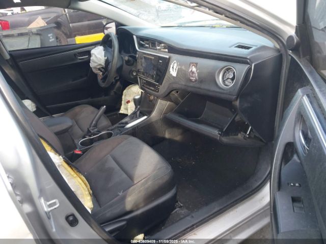 2017 TOYOTA COROLLA 5YFBURHE0HP705948 Photo 4