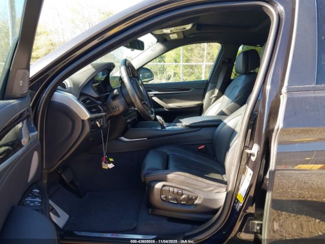 2019 BMW X6 5UXKU6C58KLP60457 Photo 4