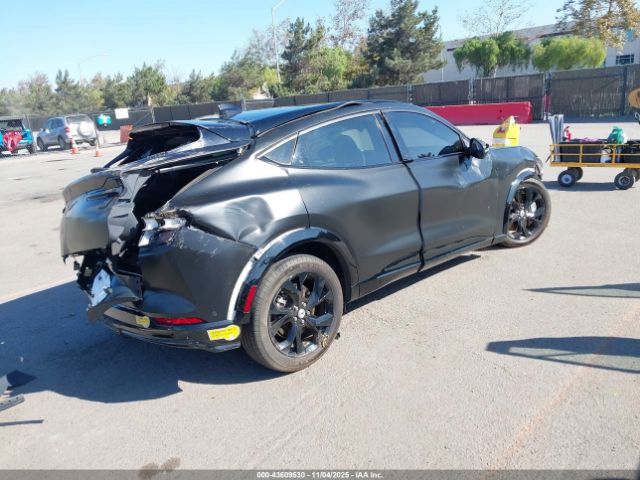 2021 FORD MUSTANG MACH-E 3FMTK3R72MMA57985 Photo 3