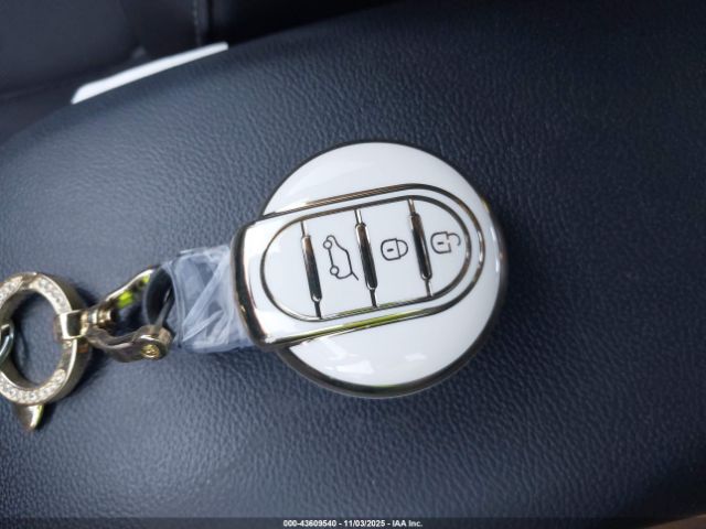 2019 MINI COUNTRYMAN WMZYS7C57K3F47221 Photo 10