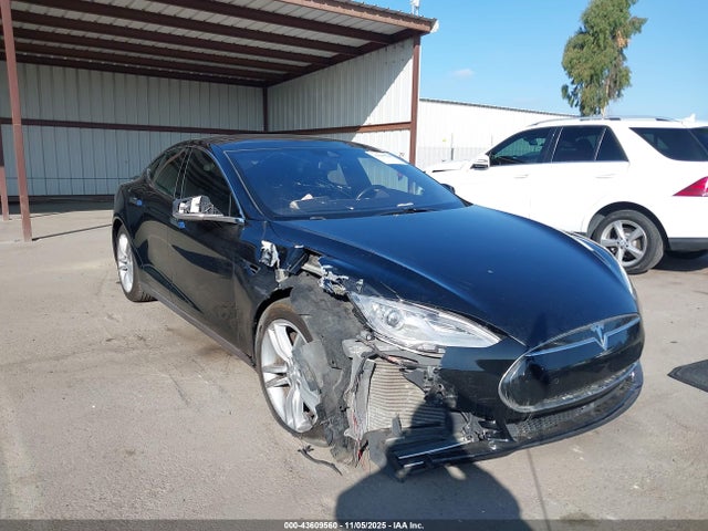 Tesla Model S 60/70/85 2015 5YJSA1E19FF116630 Image 6