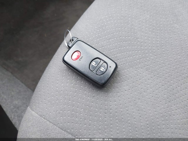 Toyota Prius Three 2015 JTDKN3DU4F0426260 Image 11