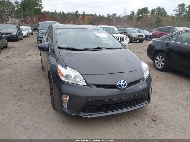 Toyota Prius Three 2015 JTDKN3DU4F0426260 Image 12