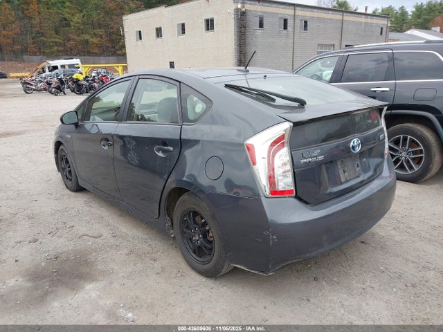 Toyota Prius Three 2015 JTDKN3DU4F0426260 Image 14