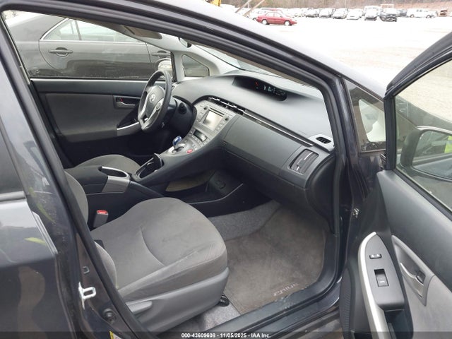 Toyota Prius Three 2015 JTDKN3DU4F0426260 Image 5