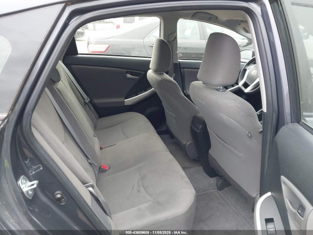 Toyota Prius Three 2015 JTDKN3DU4F0426260 Image 8