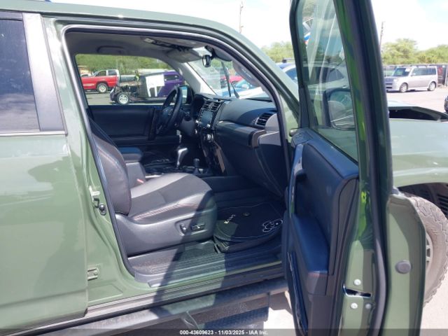 2022 TOYOTA 4RUNNER JTERU5JR2N6082853 Photo 4