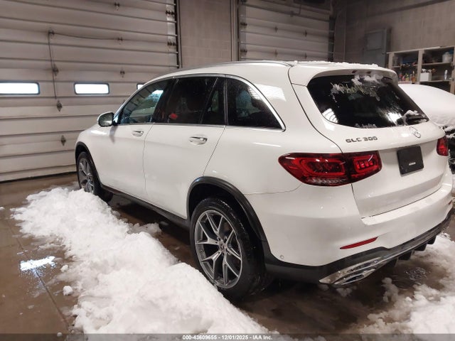 2022 MERCEDES-BENZ GLC 300 W1N0G8EB0NG112342 Photo 2