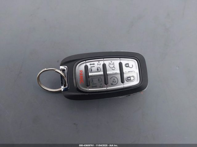 2025 CHRYSLER PACIFICA 2C4RC1BG4SR545366 Photo 10