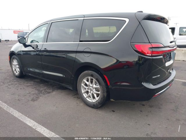 2025 CHRYSLER PACIFICA 2C4RC1BG4SR545366 Photo 2