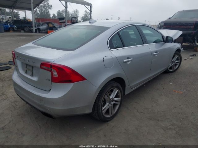 2015 VOLVO S60 YV126MFD2F1313721 Photo 3