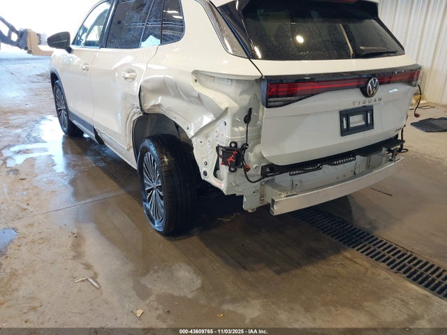3VVBR7RM1SM049612 Volkswagen Tiguan 2.0t S